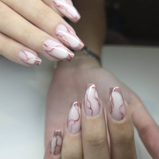 Diamond beauty #beograd Izlivanje noktiju Izlivanje noktiju gelom - M dužina