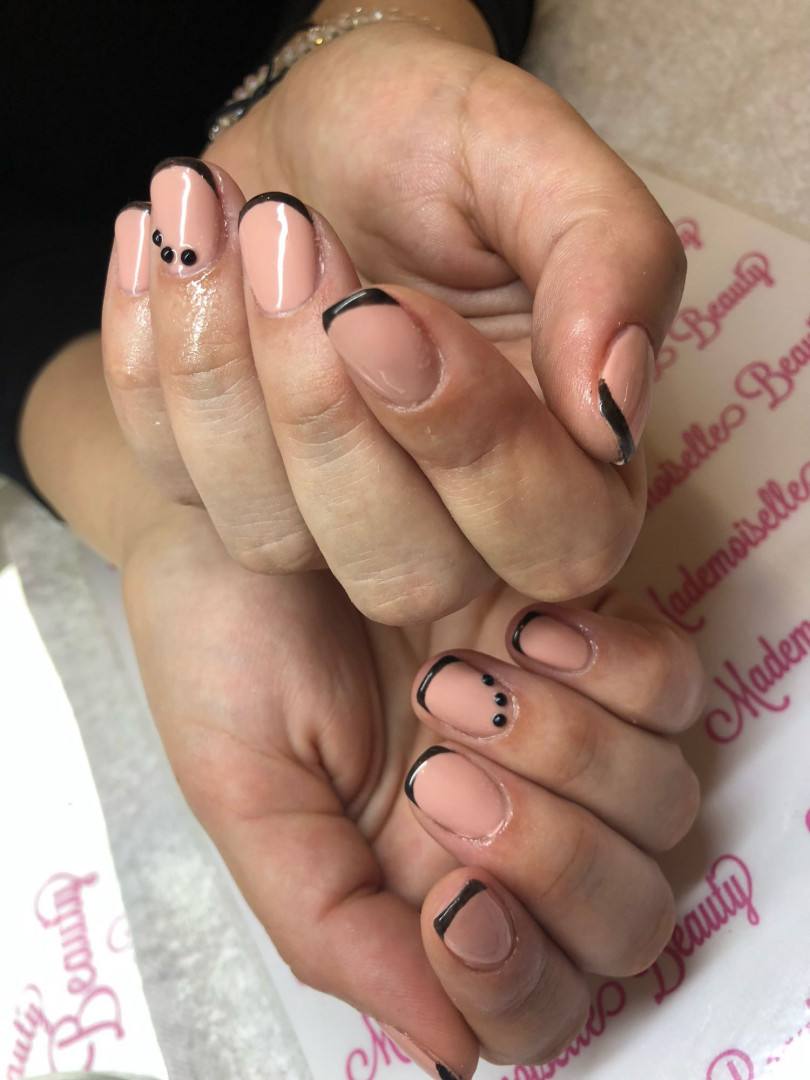 Mademoiselle Beauty #beograd Gel lak Gel lak - ruke sa aparatnim manikirom