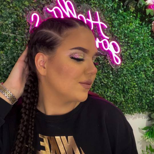 Princess beauty #nis Make-up / šminkanje Profesionalno šminkanje + veštačke trepavice