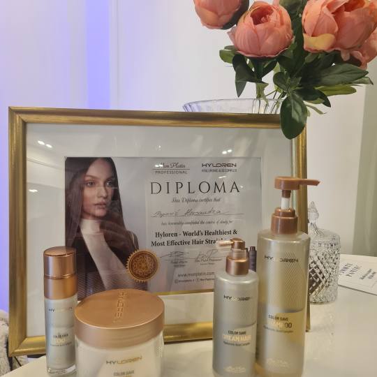 Esthetique Privé #beograd Tretman lica Power Hyaluronic tretman kose - kratka / srednja dužina kos
