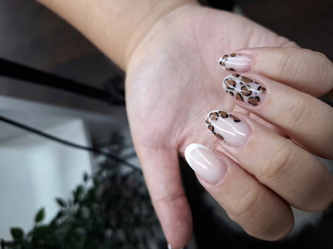 Beauty Studio by Milica Pavlović #beograd Ukrašavanje noktiju Dizajn noktiju - dodatak uz uslugu