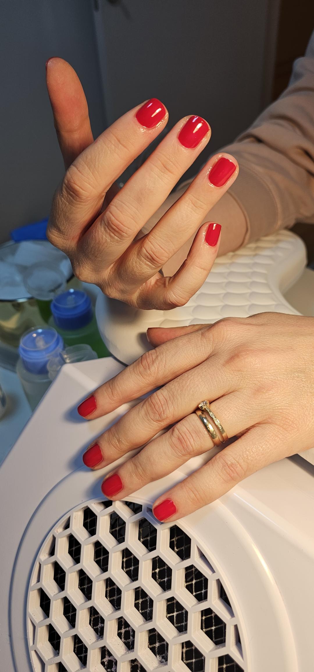 Manikir + lakiranje noktiju - Moja Slavica, Beograd Manikir Nokti Manikir, Beograd, Vračar, Čubura, Crveni krst