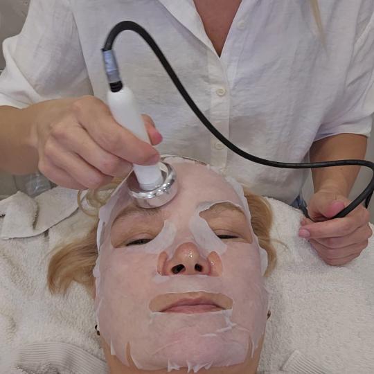 Laser lab by Ceca #novisad Tretman lica Mezoporacija koktela vitamina ultrazvukom Serum i kokteli vi