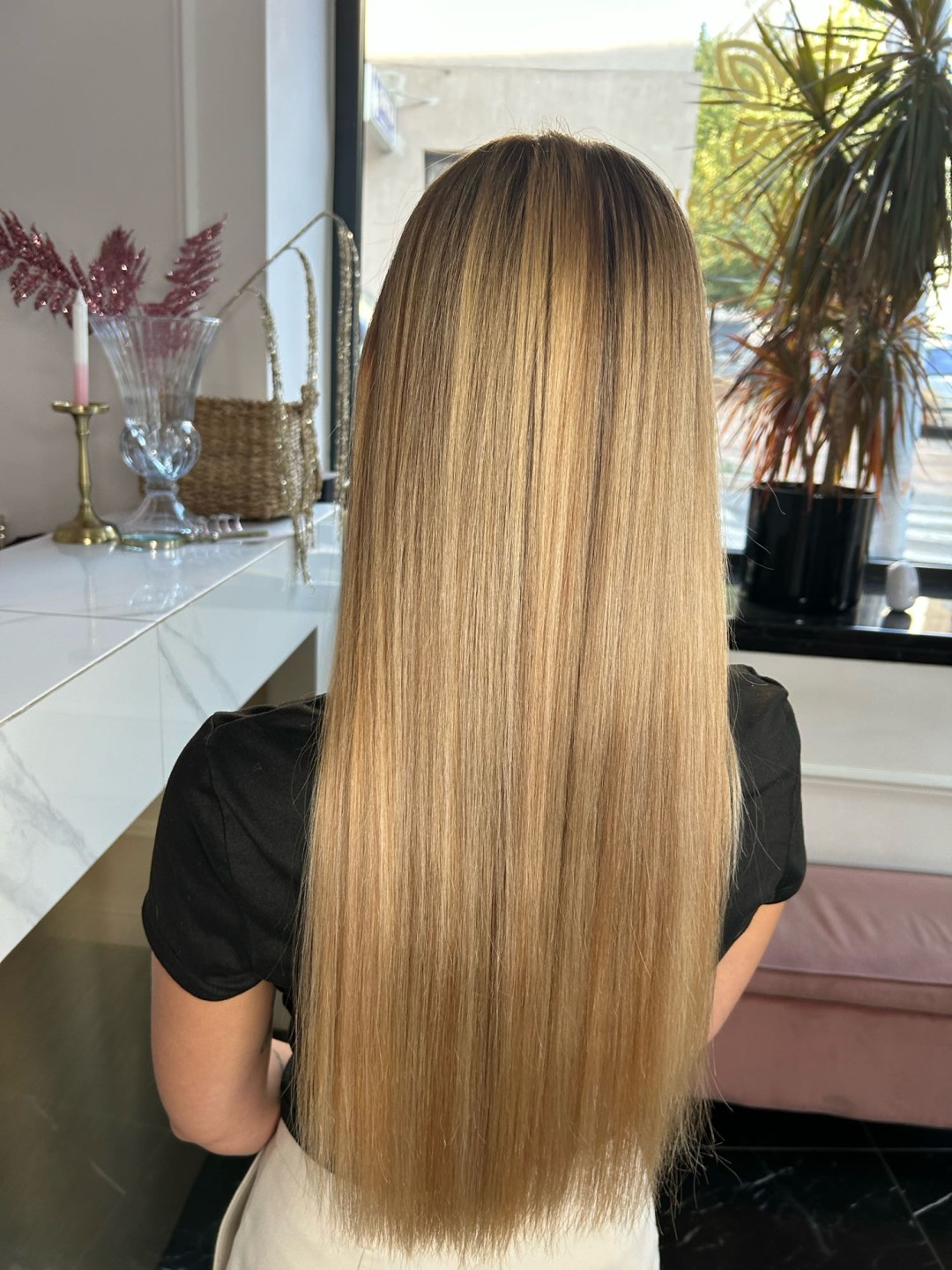 Esthetique Privé #beograd Pramenovi Pramenovi na foliju +Preliv + Feniranje +Šišanje +Black Caviar tretman