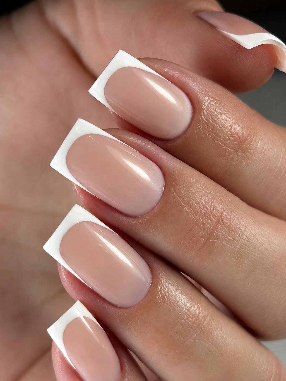 Beauty Code by Nela #novisad Izlivanje noktiju Izlivanje noktiju gelom - S dužina