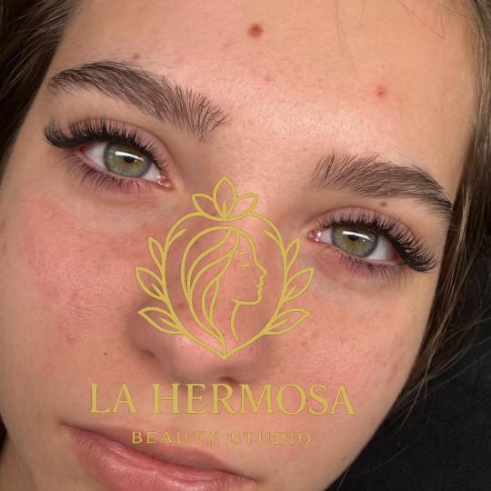La Hermosa Beauty Studio #beograd Nadogradnja trepavica Nadogradnja svilenih trepavica - 1 na 1