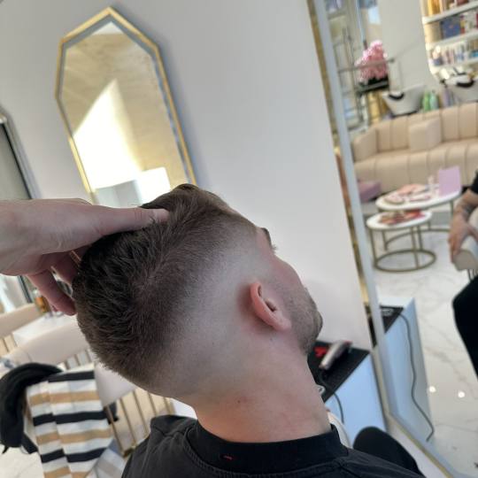 aBeauty Salon Lepote #beograd Muško šišanje TAPER FADE Maestro muškog šišanja 🌟✨👌🏼