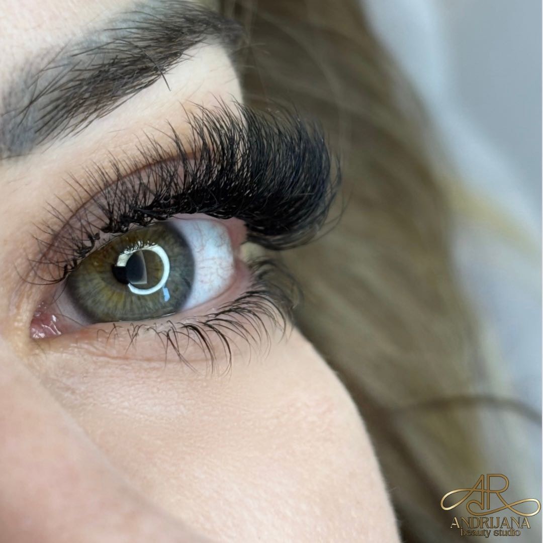 Andrijana beauty studio #nis Nadogradnja trepavica Nadogradnja trepavica - Y trepavice / volumen