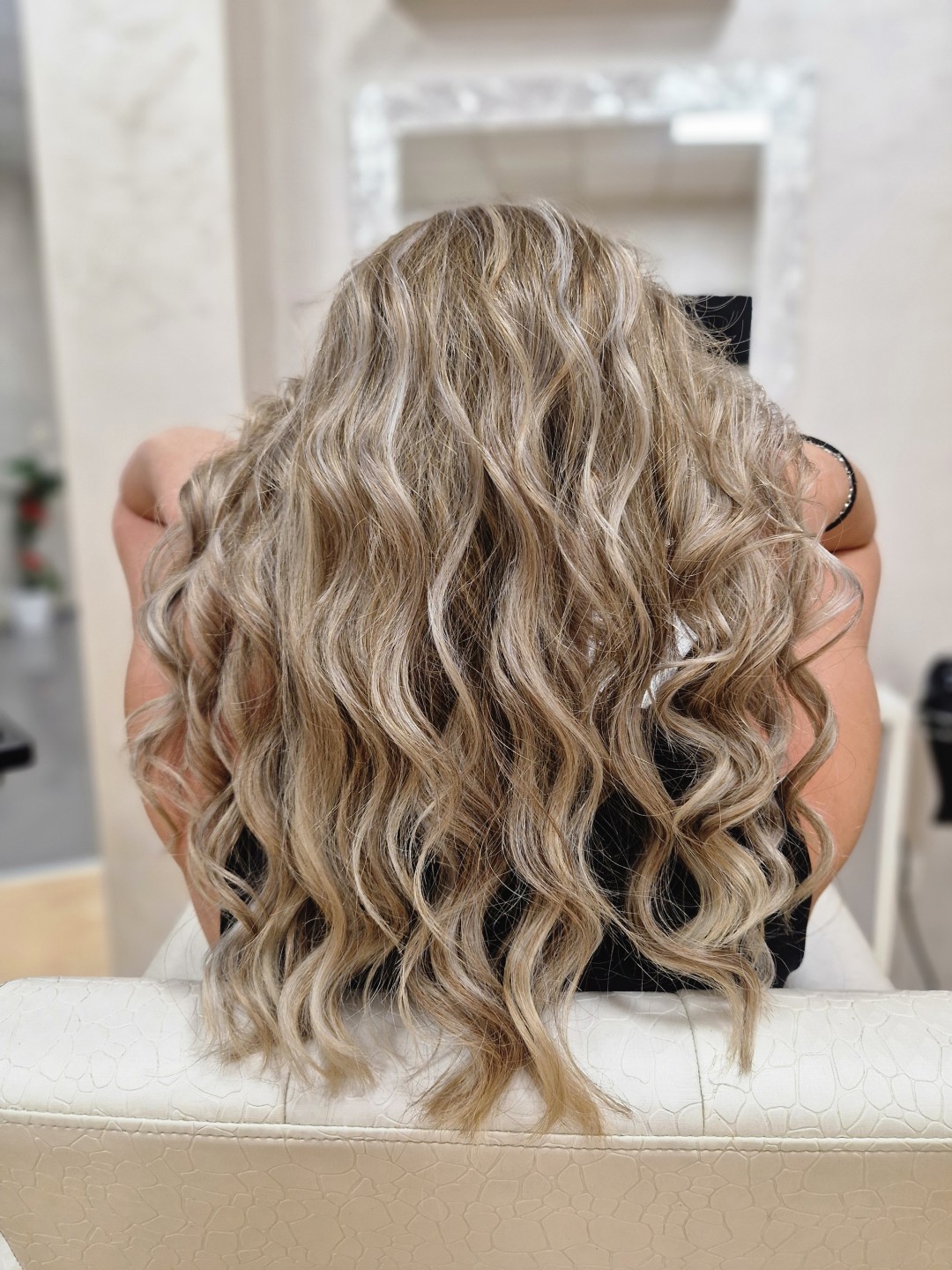 Balayage / ombre / babylight + preliv - duga kosa - Novelle, Beograd Ombre, sombre, balayage Frizerski saloni Ombre, sombre, balayage, Beograd, Dušanovac, Šumice