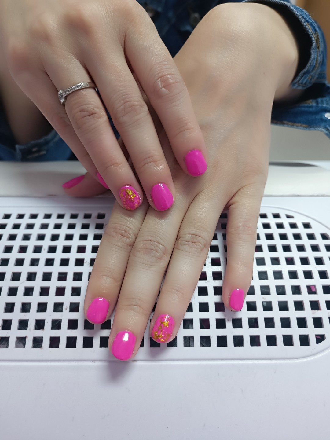 Taci nail art #beograd Ojačavanje noktiju Ojačavanje prirodnih noktiju gelom