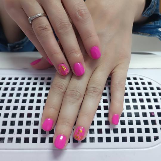 Taci nail art #beograd Ojačavanje noktiju Ojačavanje prirodnih noktiju gelom