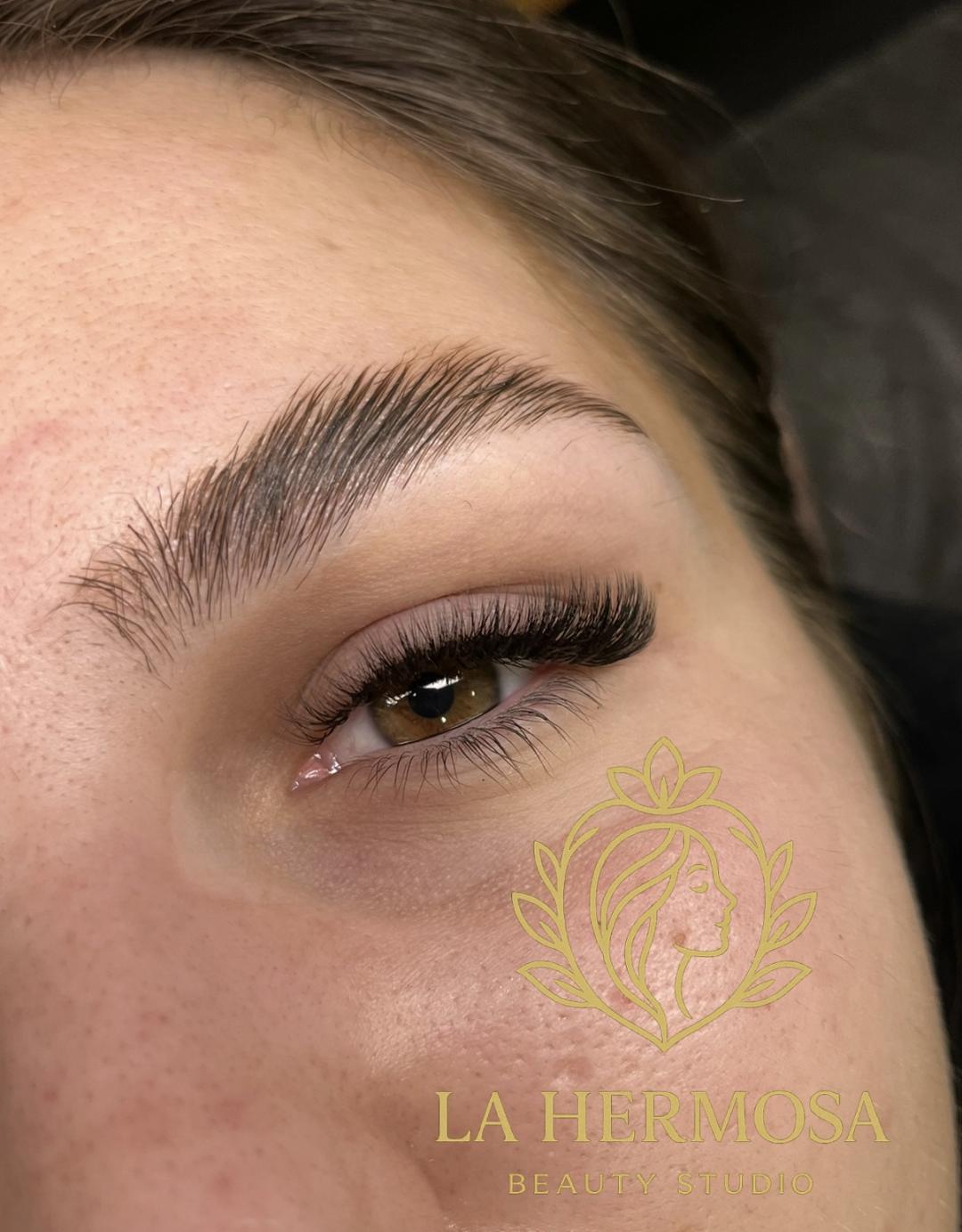 La Hermosa Beauty Studio #beograd Nadogradnja trepavica Nadogradnja svilenih trepavica - ruski volumen