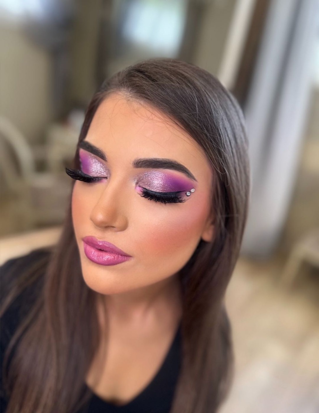 Bibi beauty centar #beograd Make-up / šminkanje Profesionalno šminkanje + feniranje ravno
