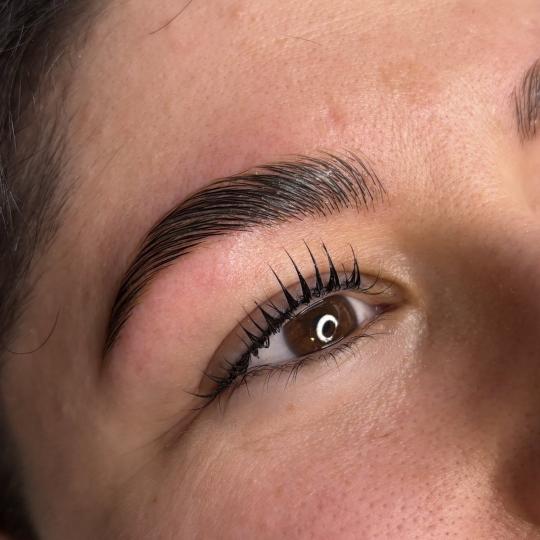 Beauty Studio Asja 2 #novisad Obrve Brow lift - Ivana