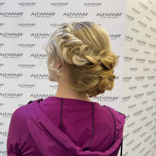 Alfaparf Studio Ada Mall #beograd Svečane i frizure za svadbu Svečana frizura - duga kosa