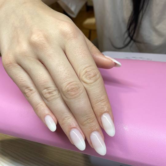 Beauty room Zvezdara #beograd Izlivanje noktiju Izlivanje noktiju gelom - M dužina