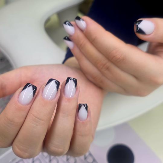 Gospođica Draga #novisad Ojačavanje noktiju Ojačavanje noktiju gelom