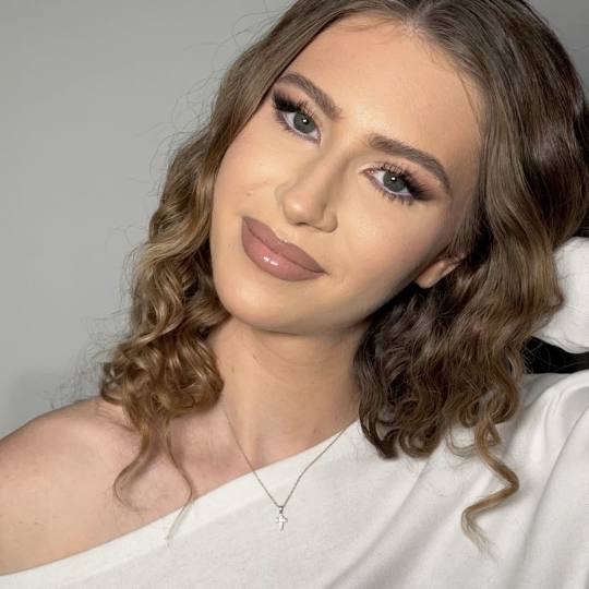 Staša Vasić make up #beograd Make-up / šminkanje Profesionalno šminkanje + veštačke trepavice