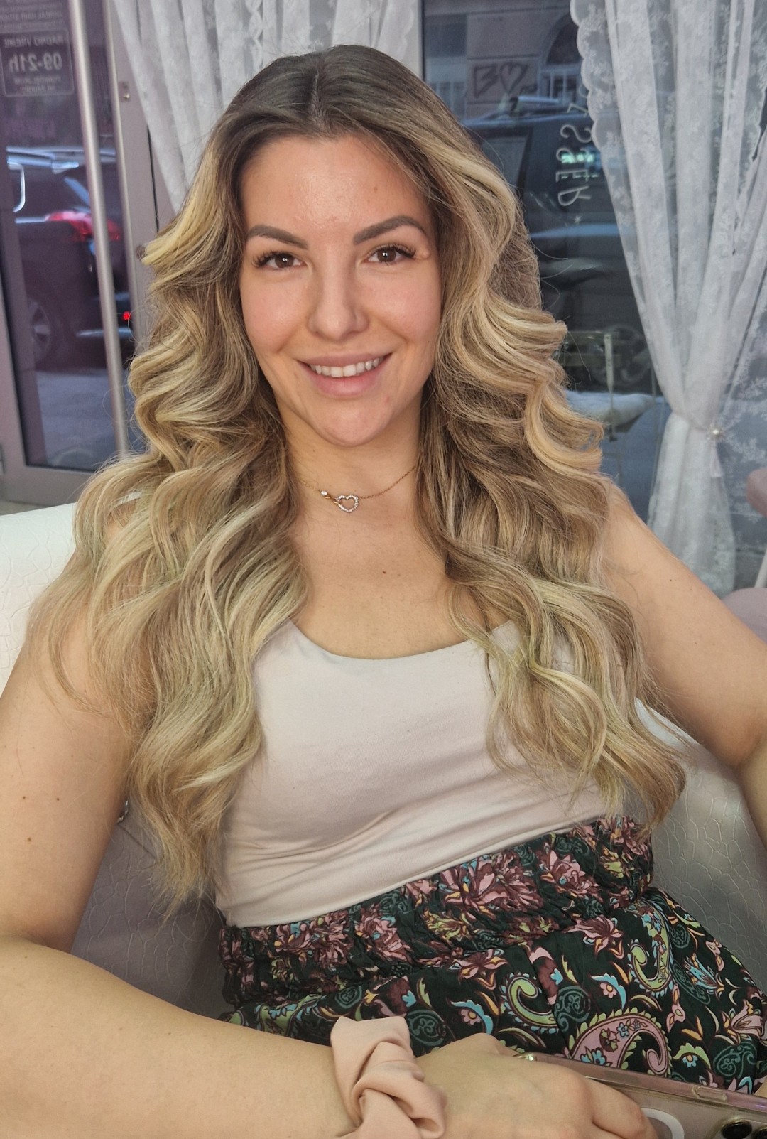 AN'REAL HAIR STUDIO #beograd Feniranje i stilizovanje Feniranje na lokne / talase - ekstra duga kosa
