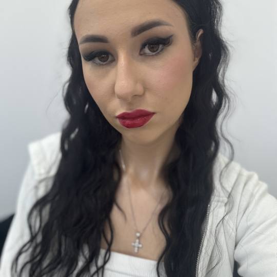 GM Beauty studio #beograd Make-up / šminkanje Profesionalno šminkanje + veštačke trepavice