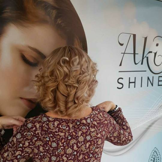 Aki Shine #krusevac Farbanje kose Uslužno farbanje - sve dužine kose
