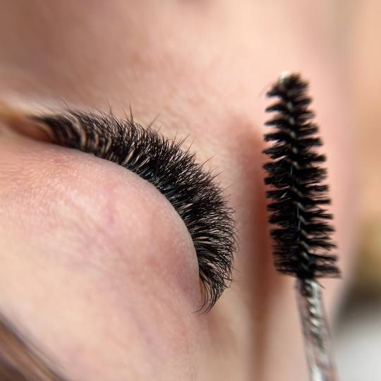 Beauty Studio Asja 2 #novisad Nadogradnja trepavica Nadogradnja trepavica - ruski volumen