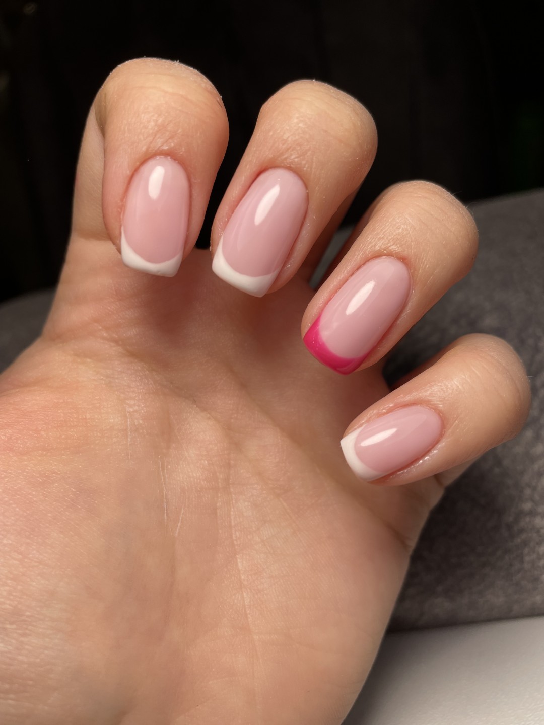 Maestro Nails #beograd Lakiranje noktiju French - dodatak uz uslugu