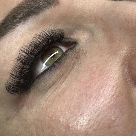 Princess beauty #nis Nadogradnja trepavica Nadogradnja trepavica - ruski volumen