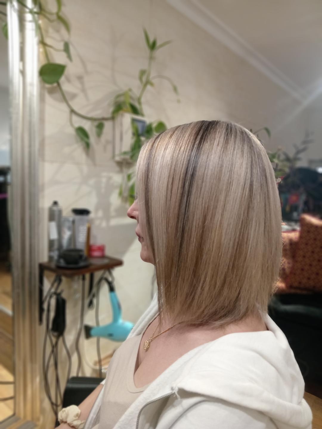 Frizerska Radionica #beograd Pramenovi Pramenovi + preliv + nega kose - kosa srednje dužine