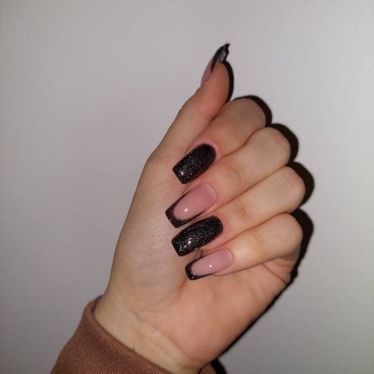 Nini beauty studio #beograd Ojačavanje noktiju Ojačavanje noktiju gelom - S / M dužina