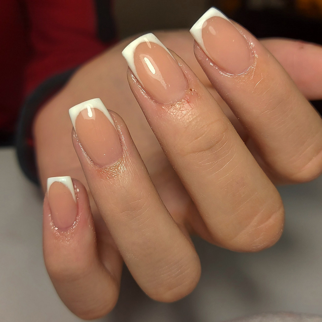 Beautystudio Dasha #beograd Izlivanje noktiju Izlivanje noktiju gelom - M dužina