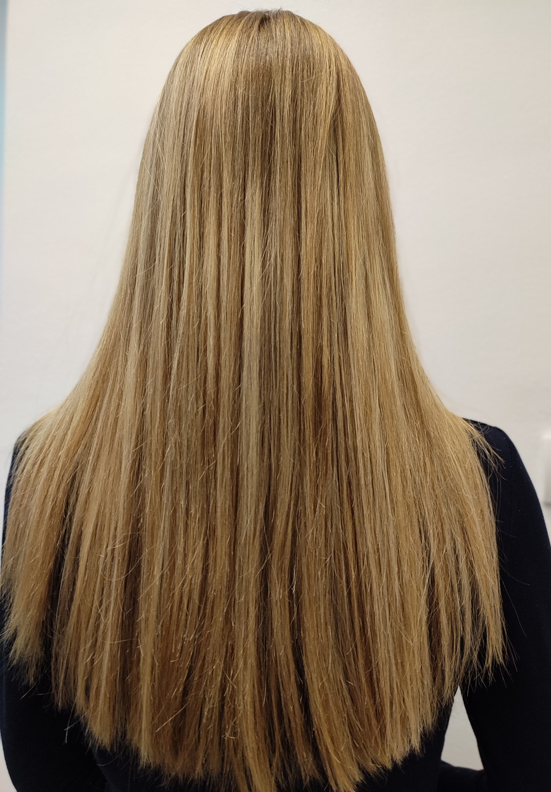 Infinity Hair #novisad Feniranje i stilizovanje Feniranje na ravno - ekstra duga kosa (preko lopatica)