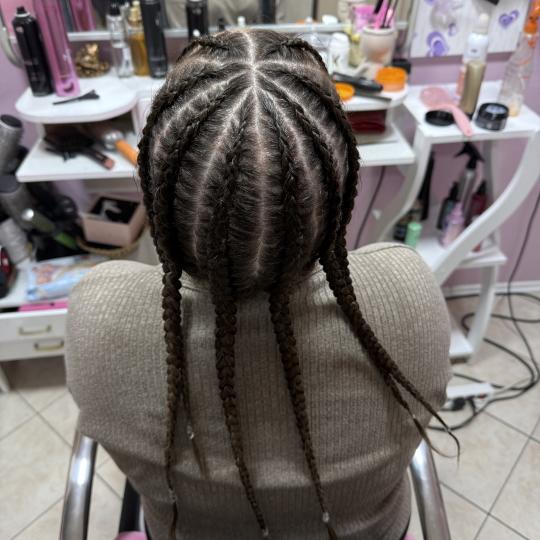 Glow Star #beograd Pletenice, kike, punđe Riblja kost + pranje kose - 5 komada Svaka dodatna kikica