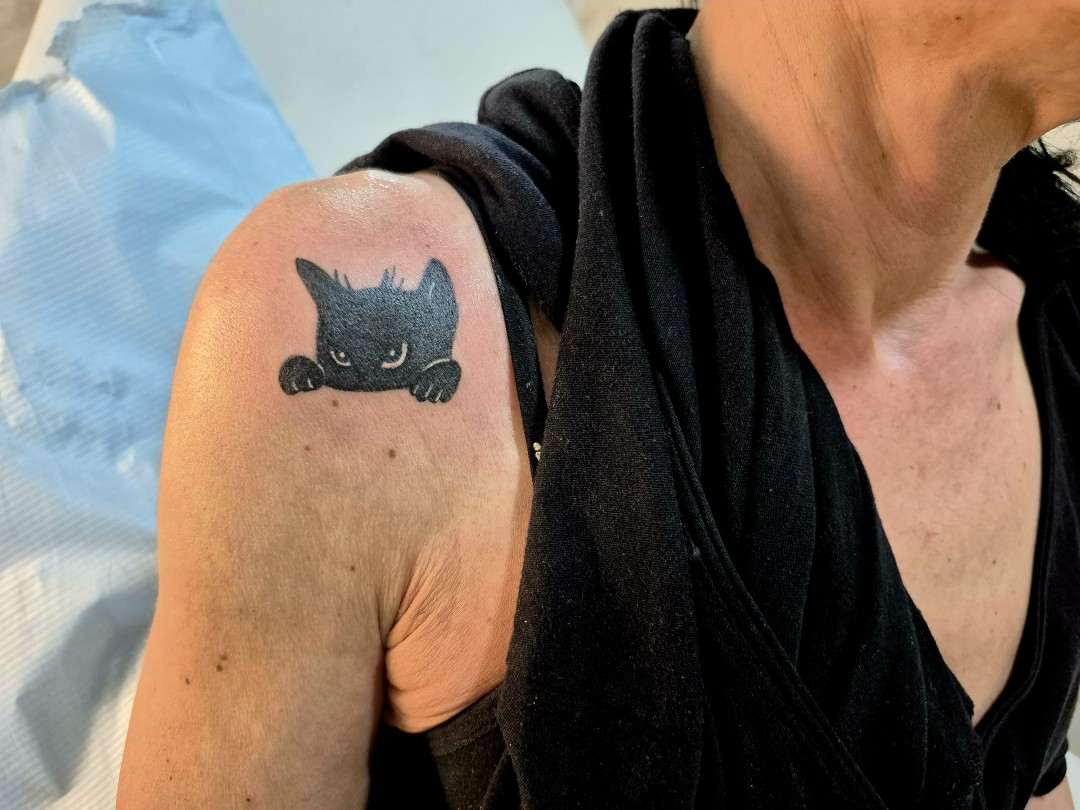 Krispy tattoo & nails #beograd Ostalo Tetovaža 5 x 5 cm - crno-bela