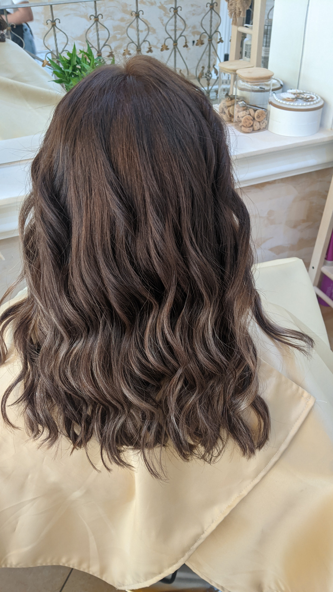 Boho Hairstyles #beograd Uvijanje, lokne i talasi Talasi na presu - kosa srednje dužine