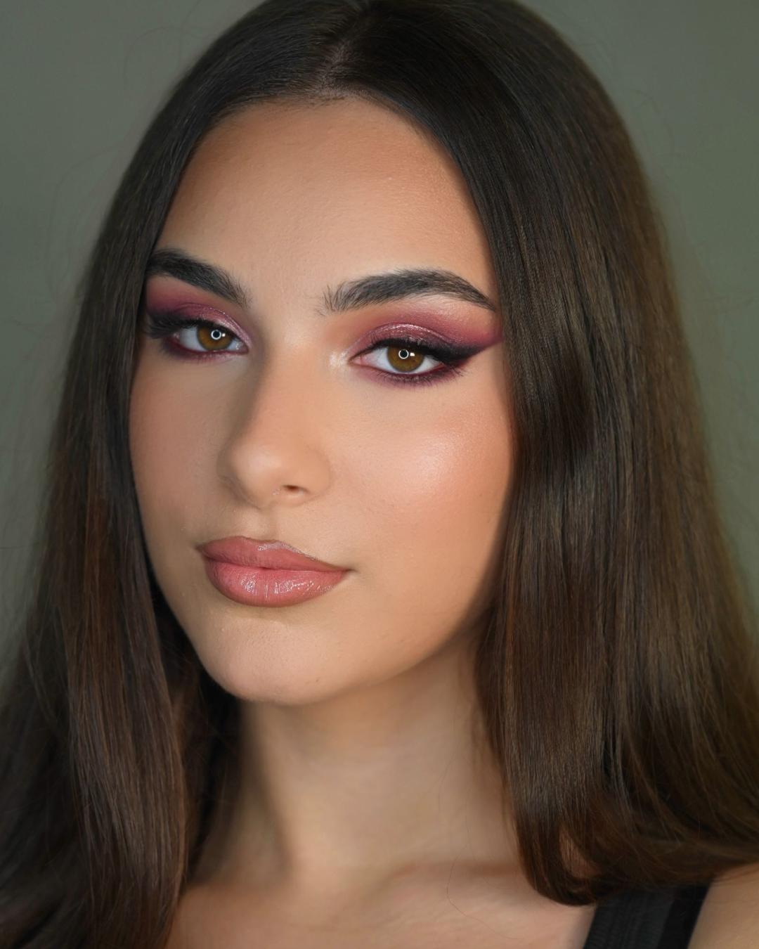 Profesionalno šminkanje za apsolventsko veče - Ivana Vit, Beograd Make-up / šminkanje Lice Make-up / šminkanje, Beograd, Zvezdara