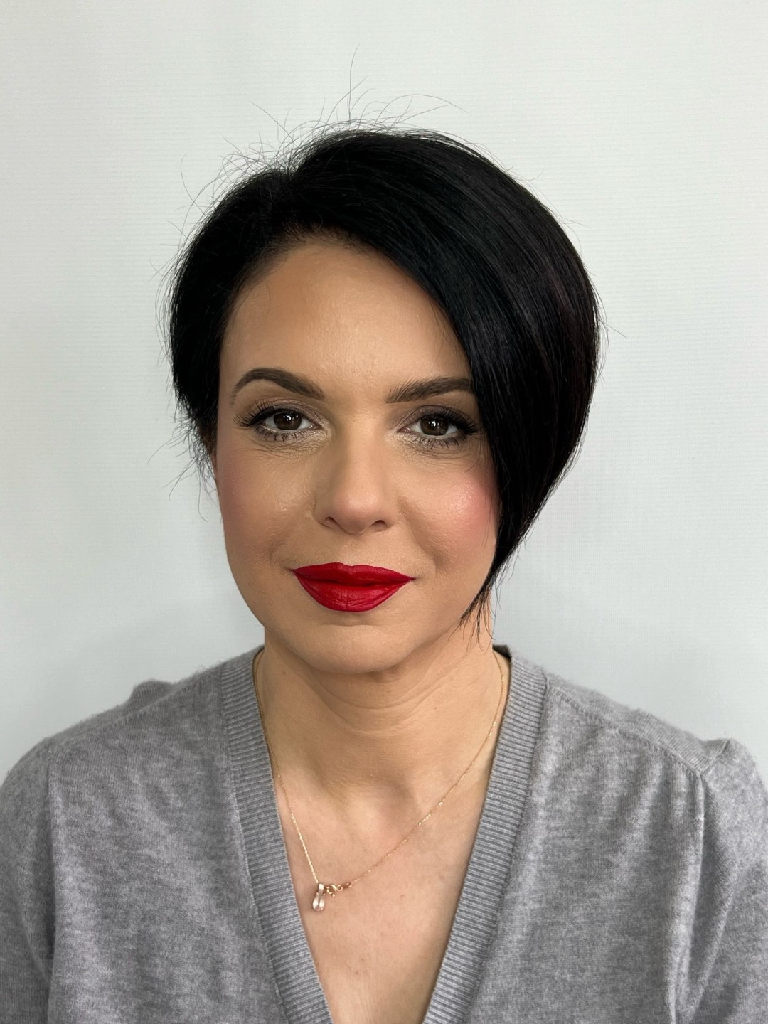 Studio Imela #beograd Make-up / šminkanje Profesionalno šminkanje + svečana frizura - jednostavna