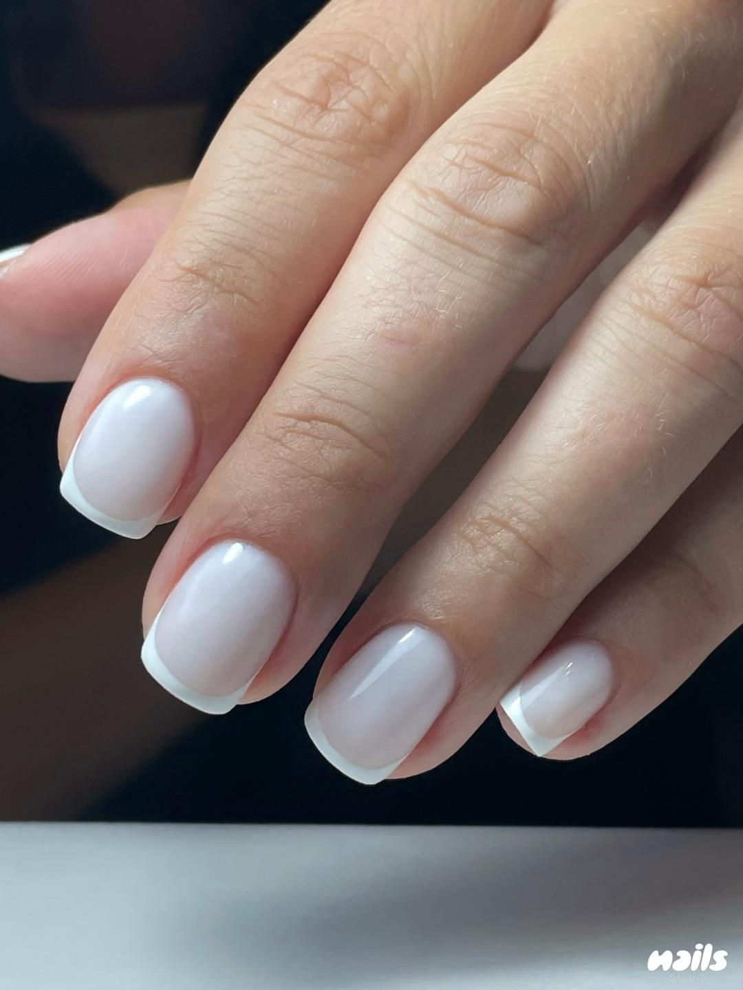 Gel lak / rubber baza - Nails Studio, Beograd Ojačavanje noktiju Nokti Ojačavanje noktiju, Beograd, Banovo brdo