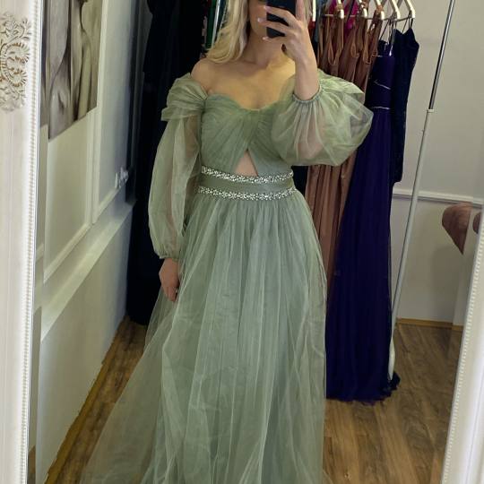 The Goddess dresses & makeover studio #beograd Obrve Iznajmljivanje svečanih haljina + profesionaln