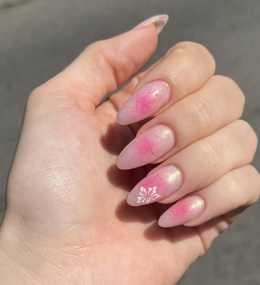 Korekcija noktiju tuđeg rada + boja - L dužina - Del Art L, Beograd Korekcija noktiju Nokti Korekcija noktiju, Beograd, Slavija, Autokomanda, Neimar