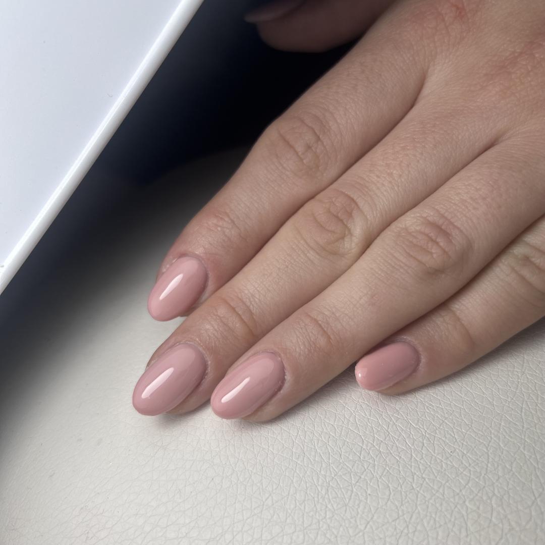 Ena beauty studio #nis Ojačavanje noktiju Izlivanje noktiju gelom - S duzina