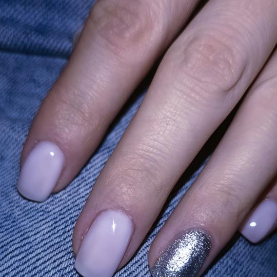 Neda #beograd Manikir Manikir+ojacavanje noktiju rubber bazom+boja Manikir