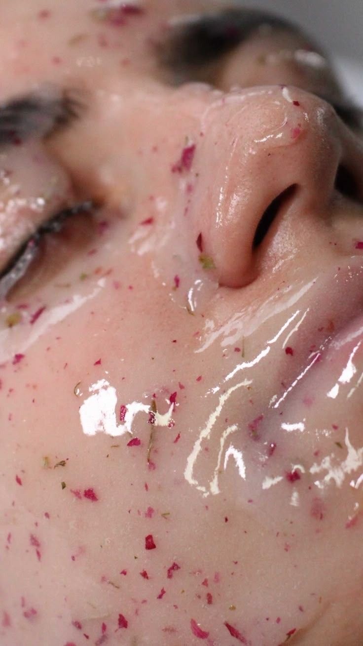 Nega i lepota NS 1 #novisad Tretman lica Higijenski tretman lica, vrata i dekoltea & PEEL OFF MASK + GRATIS mezo koktel