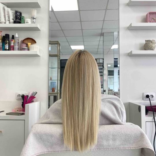 Grkinja Beauty Studio #krusevac Feniranje i stilizovanje Feniranje - ekstra duga kosa