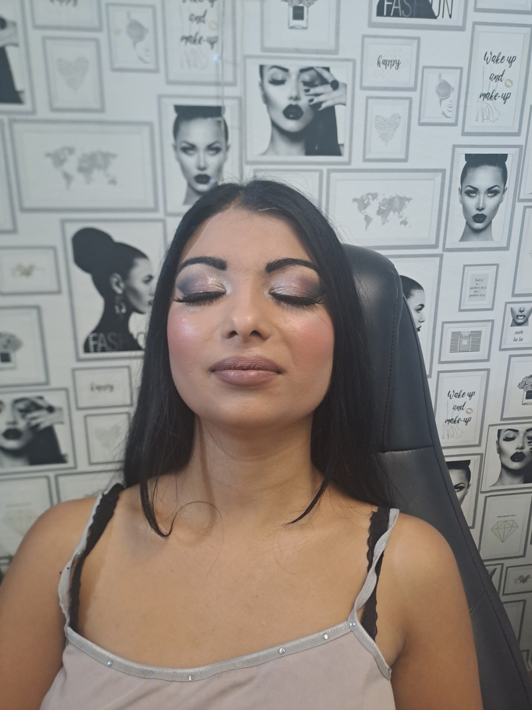 Profesionalno šminkanje + veštačke trepavice - Primadonna Jelena, Pančevo Make-up / šminkanje Lice Make-up / šminkanje, Pančevo, Centar