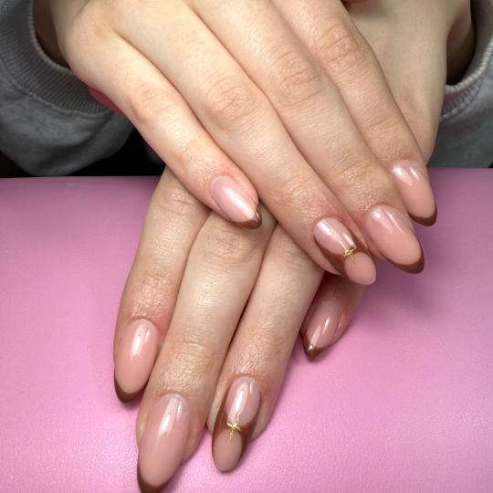 Beauty room Zvezdara #beograd Izlivanje noktiju Korekcija izlivanja noktiju gelom - M dužina