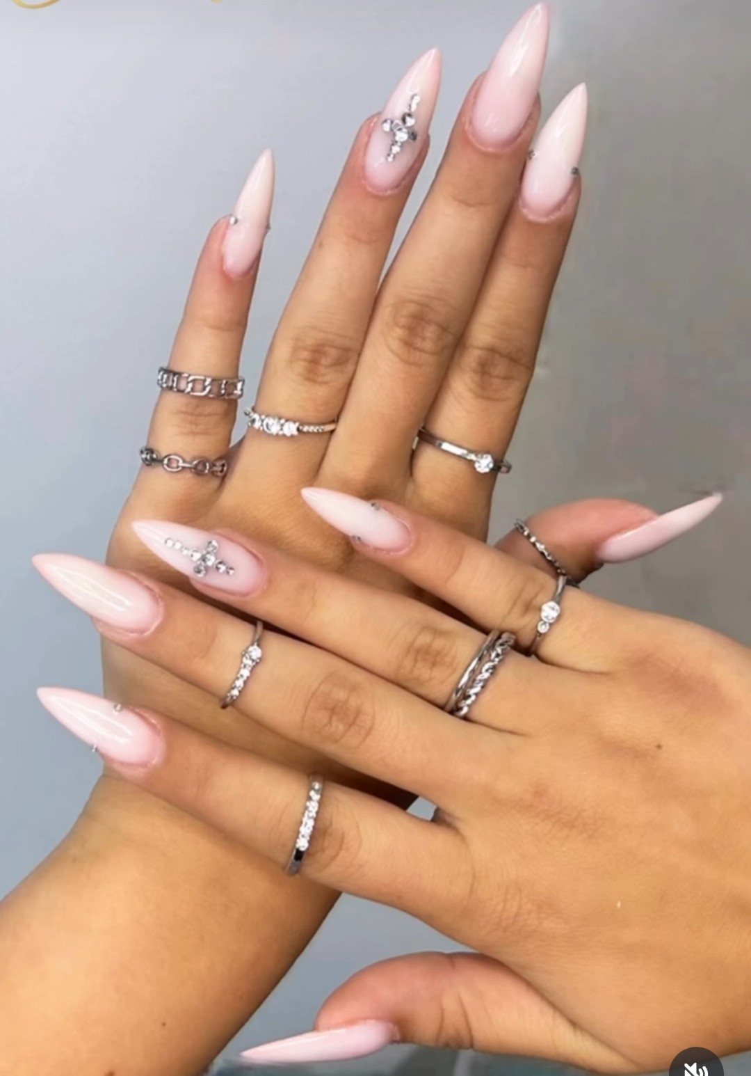 Izlivanje noktiju ekstremnih formi - dodatak uz uslugu - Beauty line 11, Beograd Izlivanje noktiju Nokti Izlivanje noktiju, Beograd, Zemun Gornji grad, Zemun polje, Altina, Galenika, Batajnica