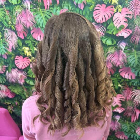 Micika Beauty #novisad Feniranje i stilizovanje Feniranje na lokne - duga kosa Savršene loknice peg