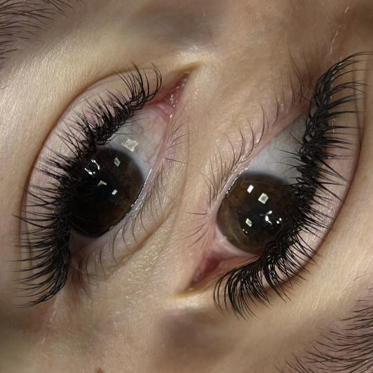 Mask #beograd Nadogradnja trepavica Nadogradnja svilenih trepavica - 2D