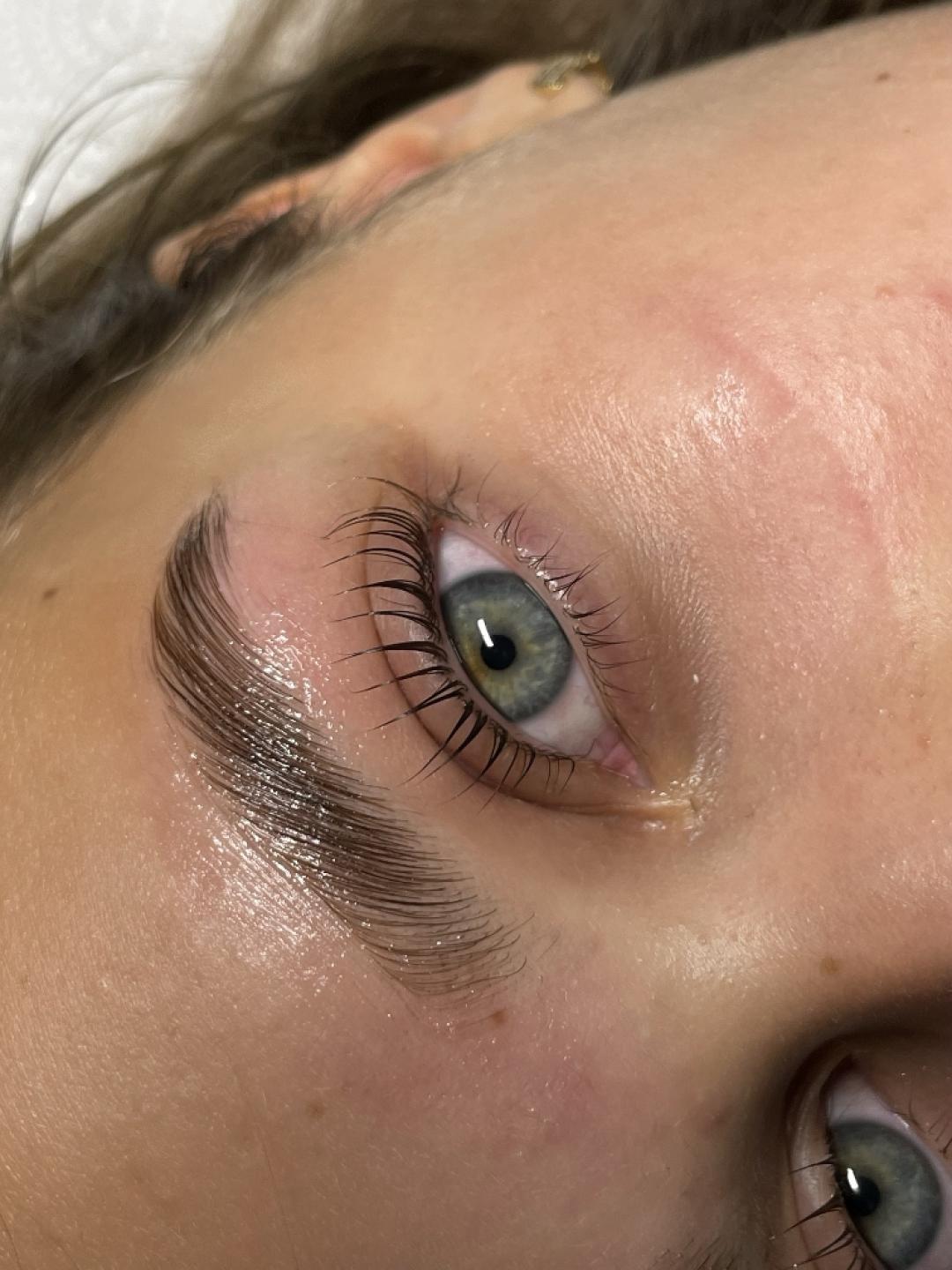 Edukacija - lash lift + brow lift - Mili Beauty Spot, Novi Sad Brow lift / laminacija obrva Lice Brow lift / laminacija obrva, Novi Sad, Grbavica, Liman, Adamićevo naselje